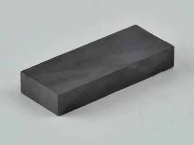 フェライト磁石、角型、25x10x4(mm)、4mm方向