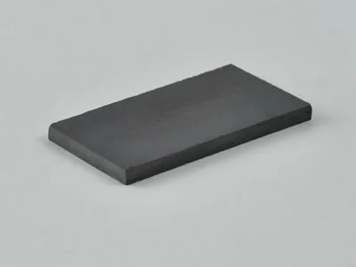 フェライト磁石、角型、28x15x2(mm)、2mm方向