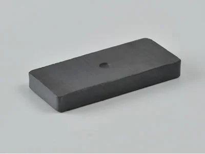 フェライト磁石、角型、35x15x4.5(mm)、4.5mm方向