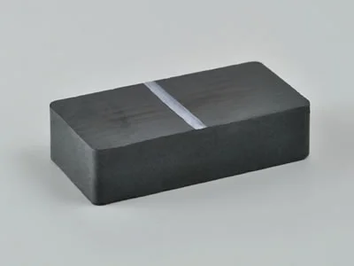 フェライト磁石、角型、40x20x10(mm)、10mm方向