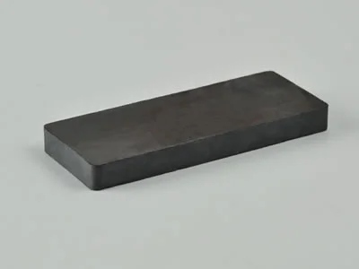 フェライト磁石、角型、50x20x5(mm)、5mm方向