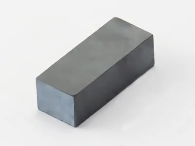 フェライト磁石、角型、10x8x25(mm)、25mm方向
