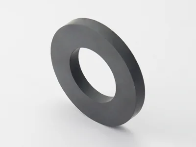 フェライト磁石、リング型、Φ200xΦ120x20(mm)、高さ方向