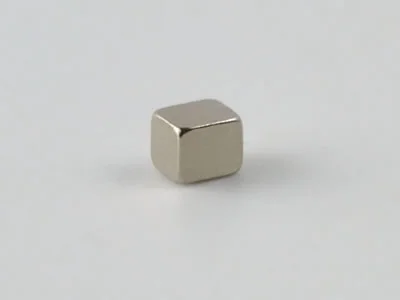 ネオジム磁石(N50)、角型、1x1x1.2(mm)、1.2mm方向