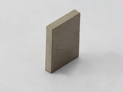 サマコバ磁石(SS28)、角型、15x3x20(mm)、20mm方向