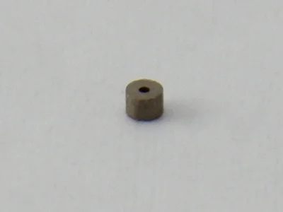 サマコバ磁石(SS28)、リング型、Φ1.5xΦ0.4x1(mm)、高さ方向