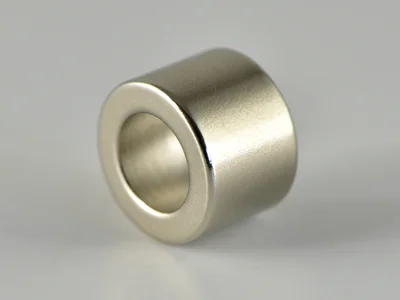 ネオジム磁石(N40)、リング型、Φ8.5xΦ5.1x6(mm)、高さ方向