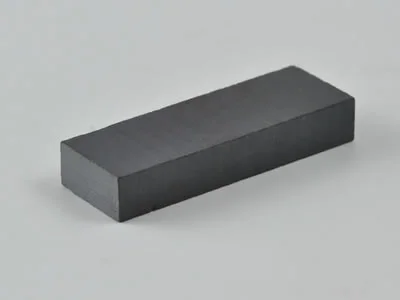 フェライト磁石、角型、30x10x5(mm)、5mm方向