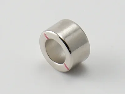 ネオジム磁石(N40)、リング型、Φ5xΦ3x3(mm)、高さ方向