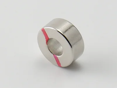 ネオジム磁石(N40)、リング型、Φ7xΦ3x3(mm)、高さ方向