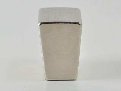 ネオジム磁石(N40)、C型、R121xr101x25(6°)(mm)、外径S内径N