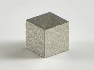 サマコバ磁石(SS28)、角型、3x3x3(mm)、3mm方向