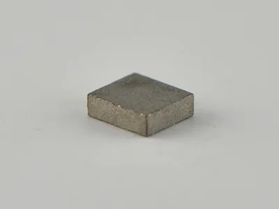 サマコバ磁石(SS28)、角型、3.4x3x1(mm)、1mm方向