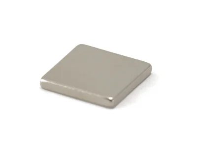ネオジム磁石(N40)、角型、15x15x2(mm)、2mm方向