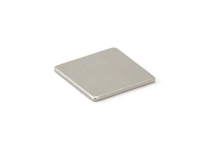 ネオジム磁石(N40)、角型、15x15x1(mm)、1mm方向