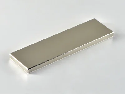 ネオジム磁石(N35)、角型、100x5x30(mm)、30mm方向
