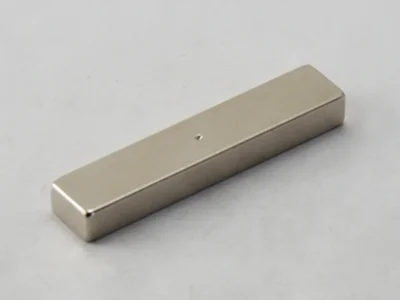 ネオジム磁石(N38H)、角型、50x10x6(mm)、6mm方向