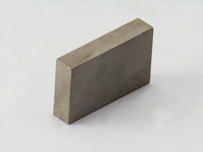 サマコバ磁石(SS28)、角型、25x5x15(mm)、15mm方向