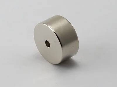 ネオジム磁石(N40)、リング型、Φ30xΦ5x15(mm)、高さ方向