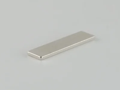 ネオジム磁石(N35H)、角型、20x5x1(mm)、1mm方向