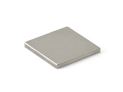 ネオジム磁石(N40)、角型、35x35x3(mm)、3mm方向
