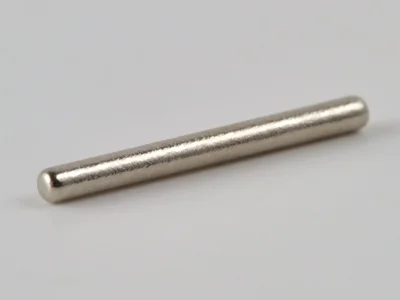 ネオジム磁石(N40)、円柱型、Φ1x10(mm)、高さ方向