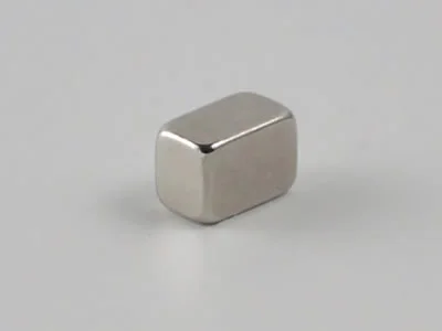 ネオジム磁石(N35)、角型、5x3x3.5(mm)、3.5mm方向