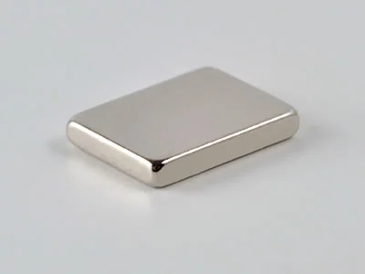 ネオジム磁石(N35)、角型、12x9x1.9(mm)、1.9mm方向