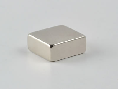 ネオジム磁石(N35)、角型、12x11x5(mm)、5mm方向