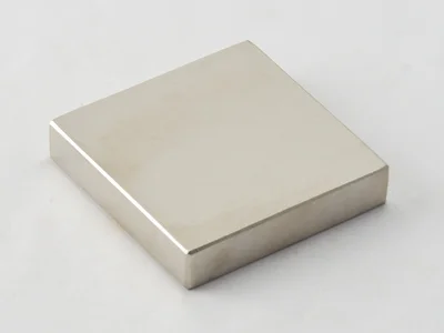 ネオジム磁石(N40)、角型、50x50x10(mm)、10mm方向