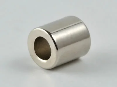 ネオジム磁石(N35H)、リング型、Φ5.6xΦ3x6(mm)、径方向