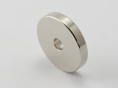 ネオジム磁石(N40)、リング型、Φ24xΦ5x4(mm)、径方向