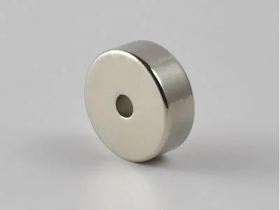 ネオジム磁石(N35)、リング型、Φ12xΦ2.5x4.4(mm)、高さ方向