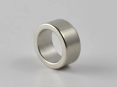 ネオジム磁石(N35)、リング型、Φ13.7xΦ10x6(mm)、高さ方向