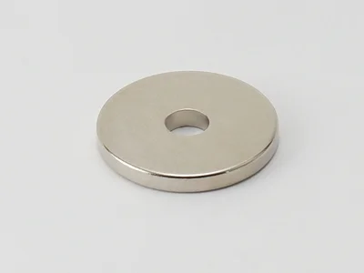 ネオジム磁石(N40)、リング型、Φ25xΦ6x3(mm)、高さ方向