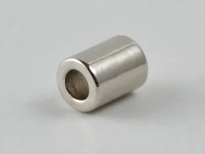 ネオジム磁石(N48)、リング型、Φ2.52xΦ1.25x3.3(mm)、径方向
