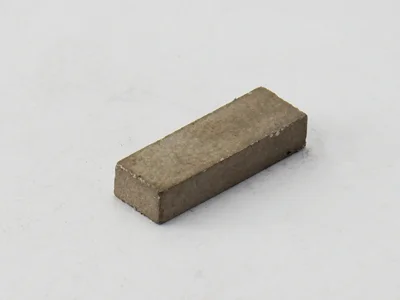 サマコバ磁石(SS28)、角型、15x5x3(mm)、3mm方向