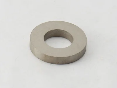 サマコバ磁石(SS28)、リング型、Φ30xΦ15.5x5(mm)、高さ方向